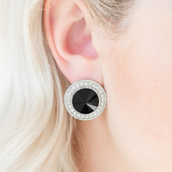 NEW‼️ Paparazzi Black Rhinestone Earrings - Picture 1 of 2